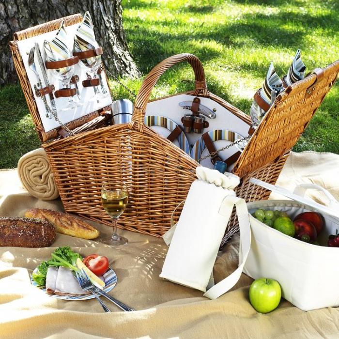 Picnic Basket Set for 4