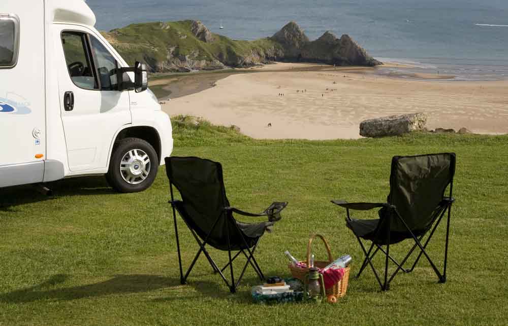outdoor picnic seating